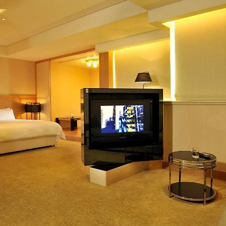 Asia Emperor Hotel 台南 エクステリア 写真