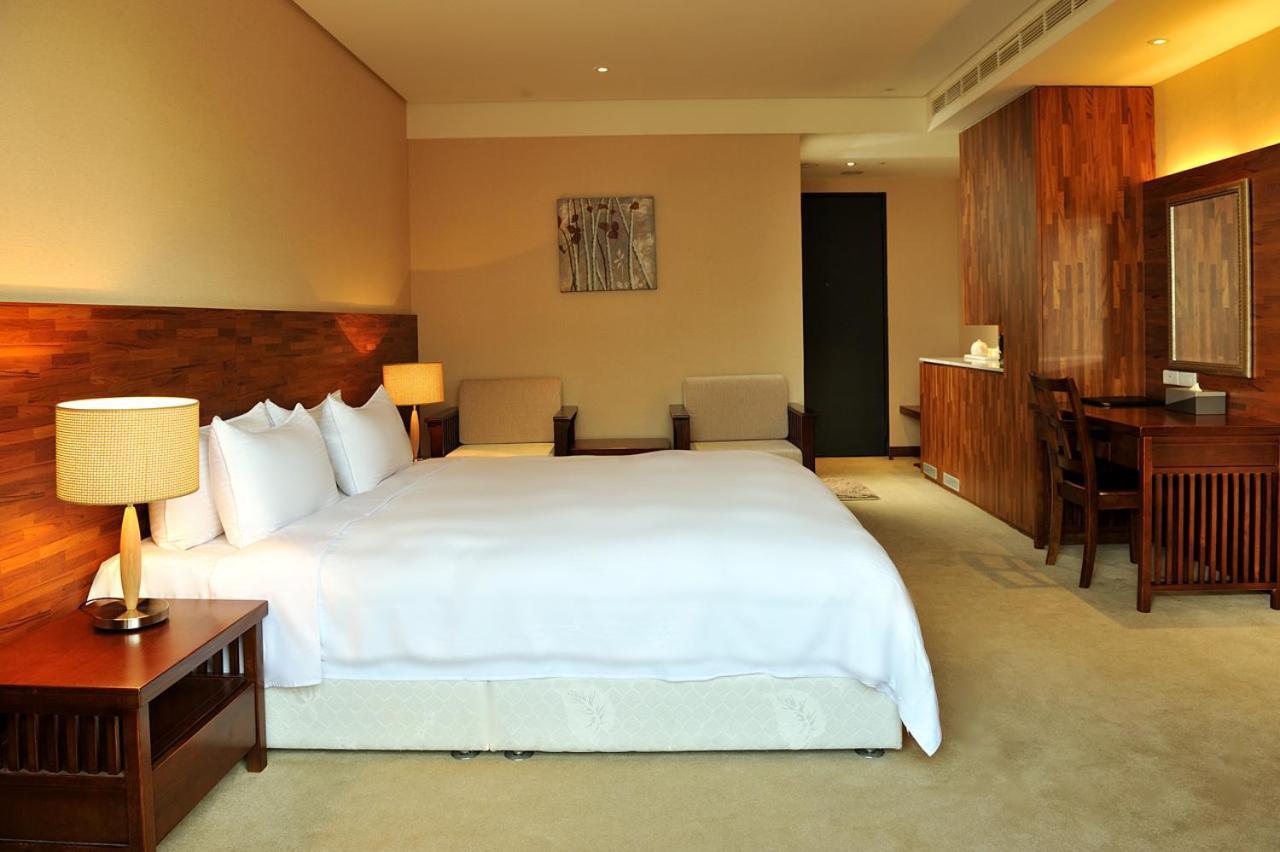 Asia Emperor Hotel 台南 エクステリア 写真